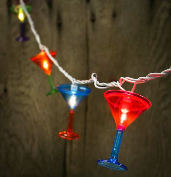 guirlande-lumineuse-d' extérieur-déco-créative-de-verres-à-martini