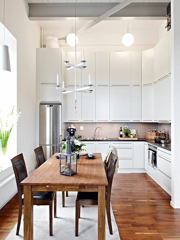 high-ceiling-swedish-kitchen-decoration-resized