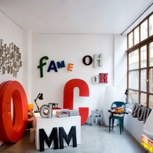 Les lettres décoratives dans l'intérieur moderne