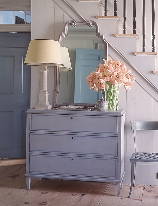 meuble-console-d' entrée-fleurs-décoratives