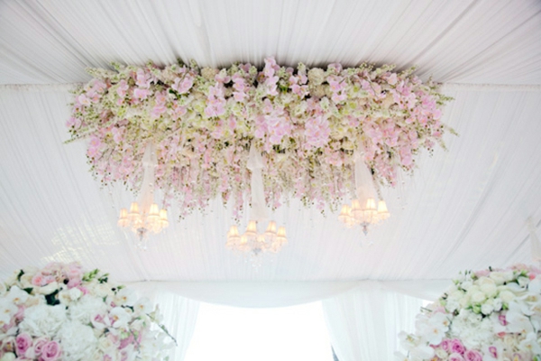 plafond-décoration-floral-de-mariage