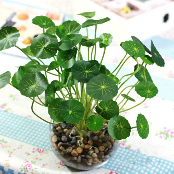 plantes-artificielles-déco-avec-une-plante-verte