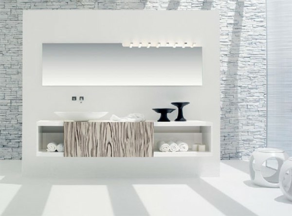 bain-et-décoration-unique-en-blanc