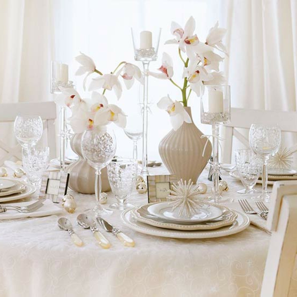 décoration-en-blanc-pour-votre-maison-contemporain-avec-des-verres