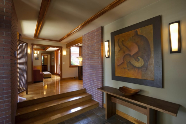 peinture-abstraite-plancher-et-mobilier-en-bois