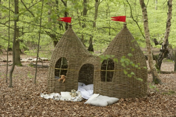 cabane-de-jardin-pour-enfant-une-cabane-type-château