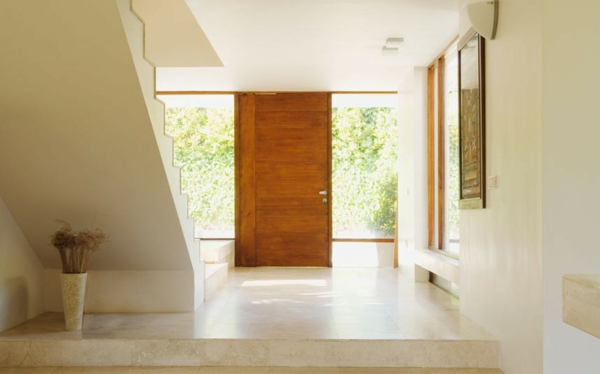 cool-design-pour-une-maison-luxueuse-et-élégante-avec-un-style-minimaliste-en-blanc-et-décoration-du-bois