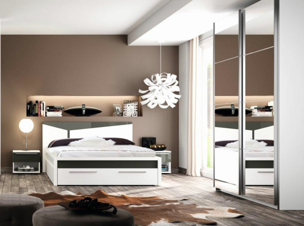 cool-design-pour-vore-chambre-à-coucher-ave-un-cuir-et-un-lit
