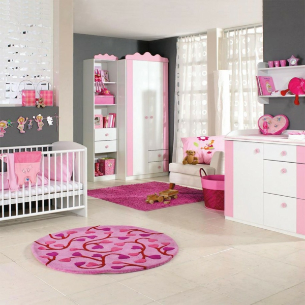 décoration-chambre-bébé-tapis-splendide-motifs-floraux