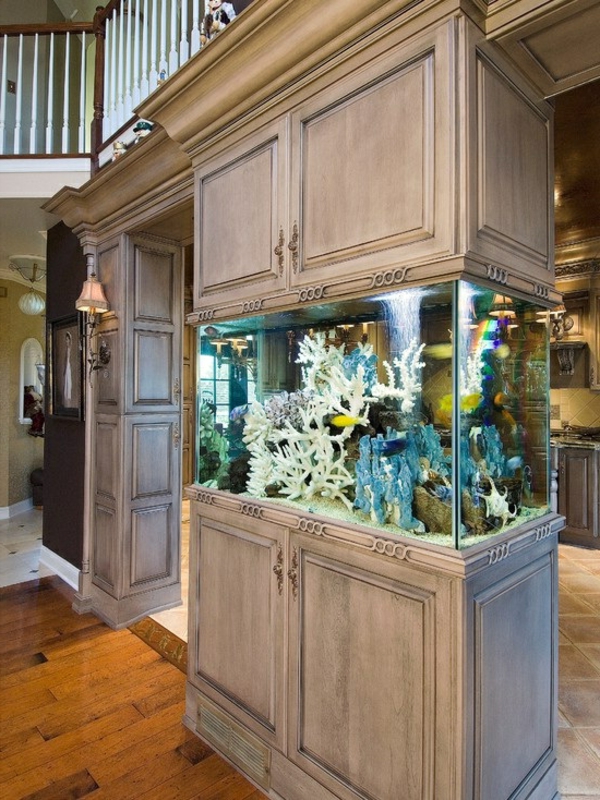 La décoration avec un meuble aquarium - Archzine.fr