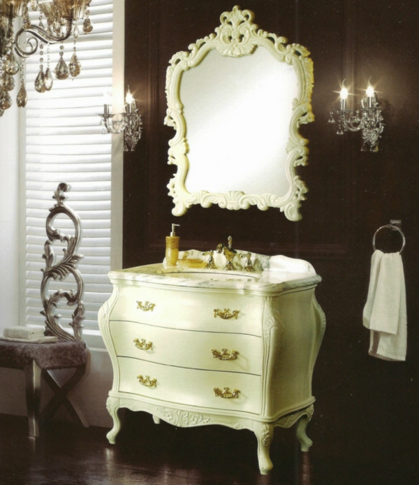 miroir-baroque-commode-baroque-couleur-crème