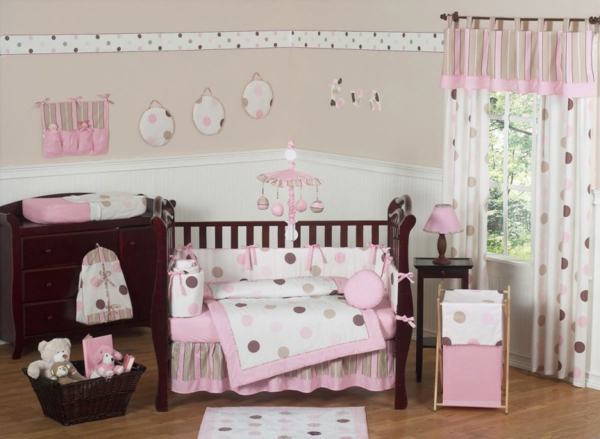 mobilier-design-denfant-pour-une-chambre-en-mur-gris-et-rose