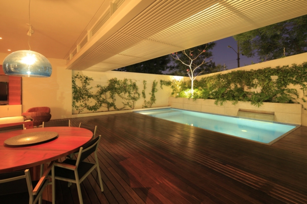 piscine-en-bois-rectangulaire-intérieur-original-fantastique
