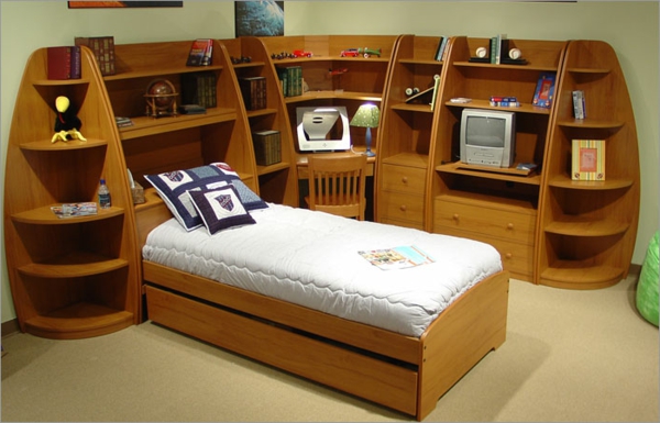tête-de-lit-avec-rangement-idées-pour-les-petits-espaces