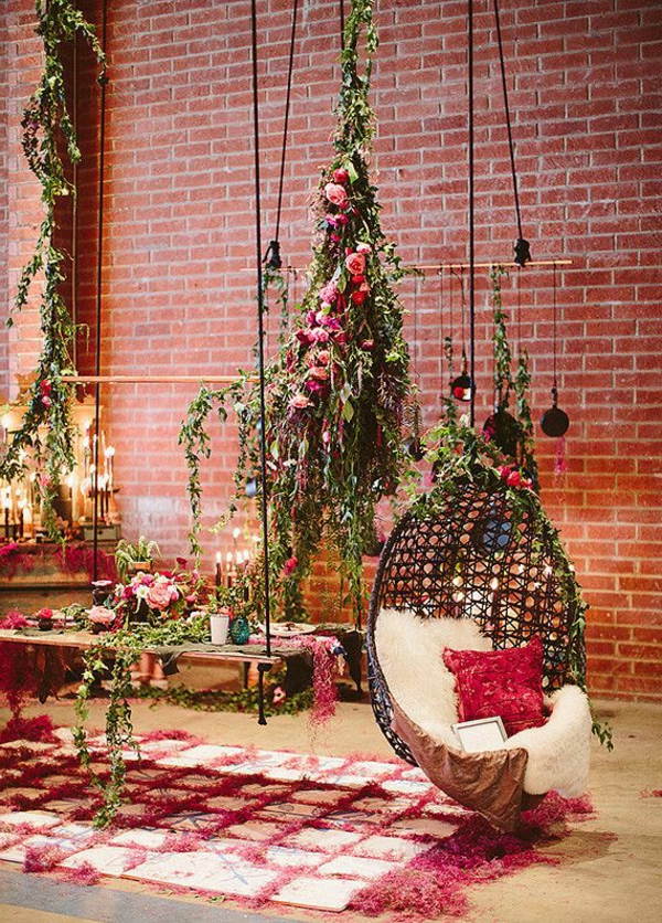 fauteuil-suspendu-décoration-florale-originale