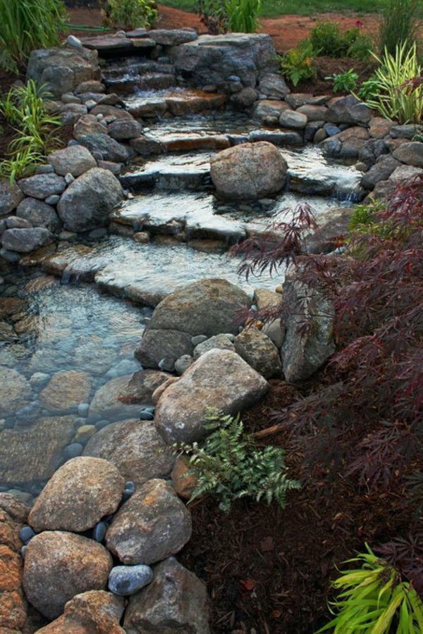 jardin-aquatique-des-cascades-en-pierres-naturelles