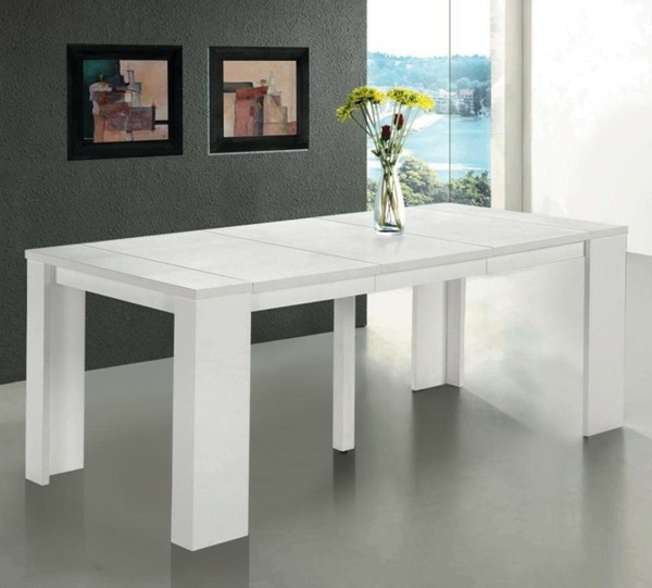 jolie-grande-table-en-blanc-et-décoration-de-peinture