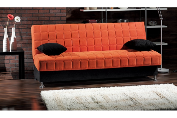jolie-idée-en-orange-pour-votre-confortet-des-coussin-avec-un-tapis