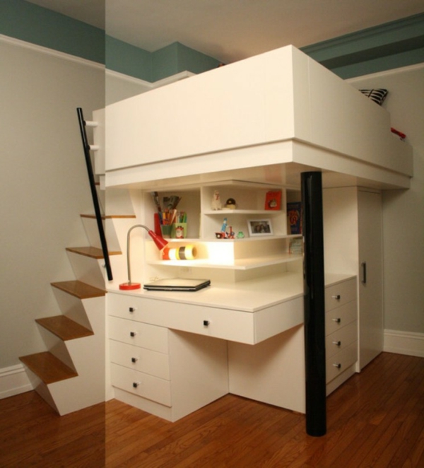 lit-surélevé-un-lit-loft-avec-bureau-armoire-et-escalier