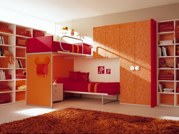 lits-superposés-chambre-d'enfants-en-couleurs-vives