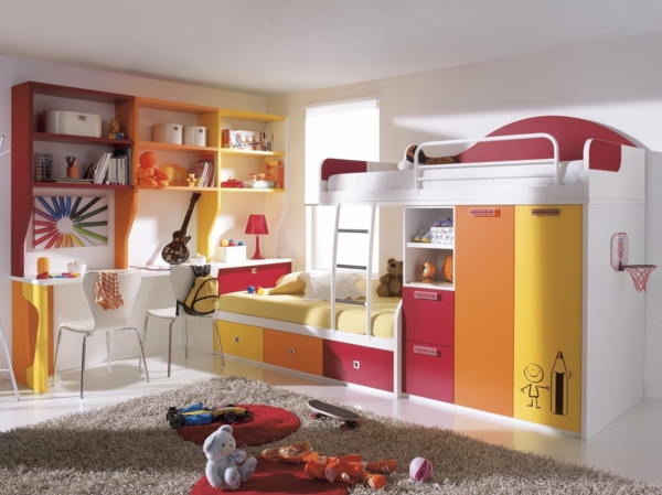 lits-superposés-étagère-murale-couleurs-joyeuses