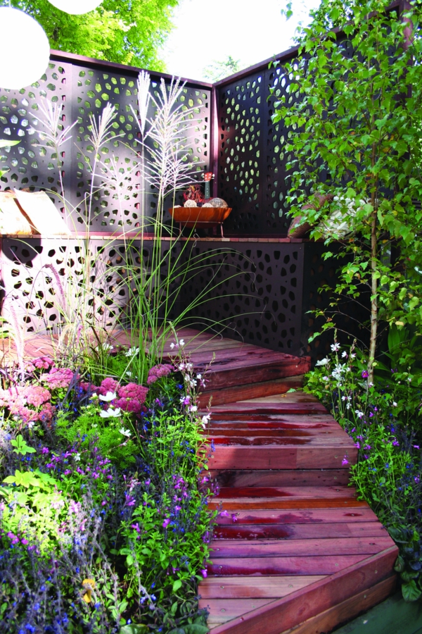 treillis-de-jardin-unique-un-escalier-en-bois-superbe