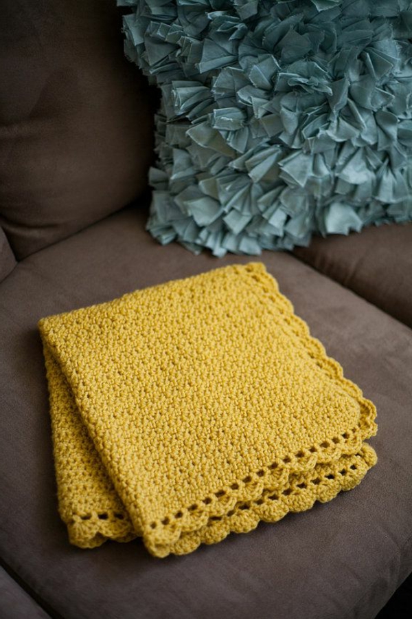 1-couverture-crochet-jaune-tricoté