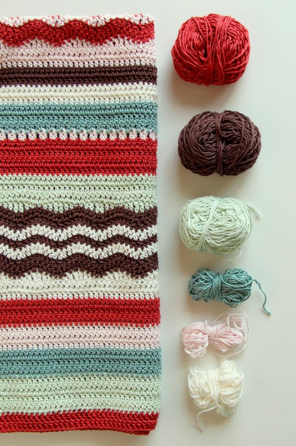 1-couverture-tricoté-coloré
