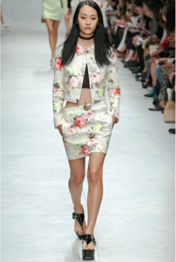 Cropped-floral-print-stretch-cotton-jacket--RUNWAY-mode-prêt-à-porter