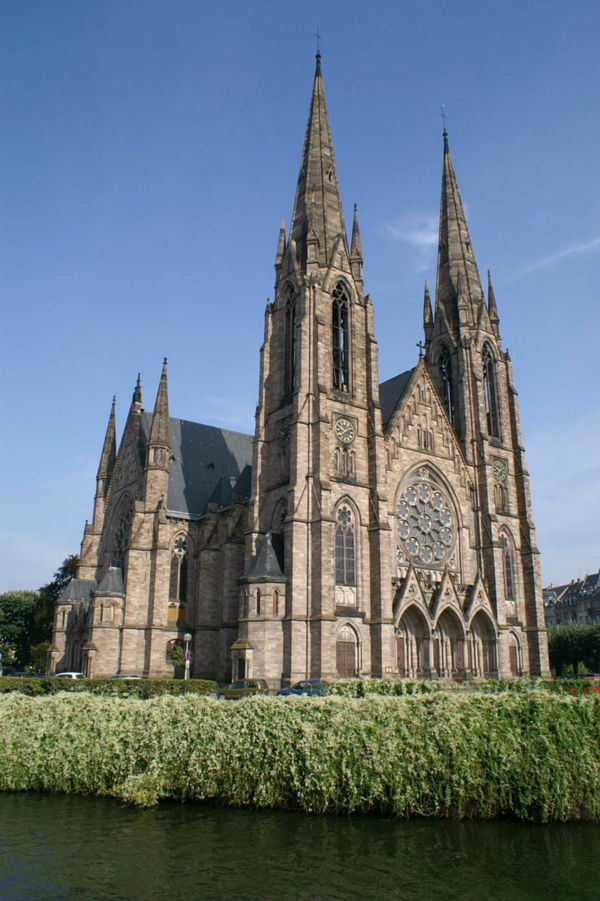 Eglise-St-Paul-néo-gothique-architecture