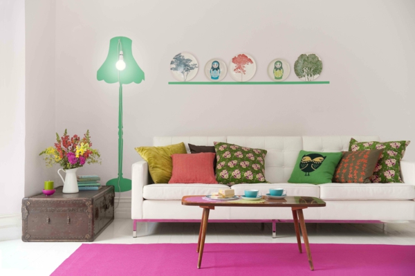 décorer sa chambre canapé-coussins-décoré-tapis-rose-hibou