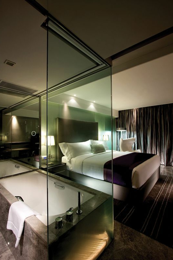 chambre-d'hôtel-avec-jacuzzi-chambre-à-coucher-avec-baignoire