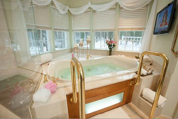 chambre-d'hôtel-avec-jacuzzi-chambres-spa