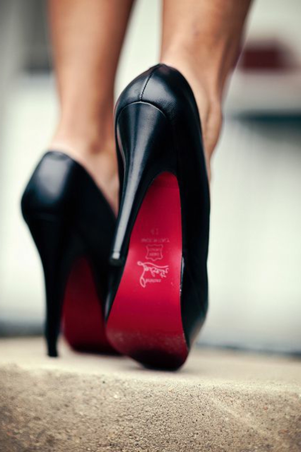 chaussures-à-talon-femme-marcher