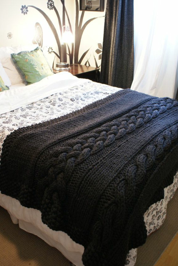 couverture-tricotée-noir