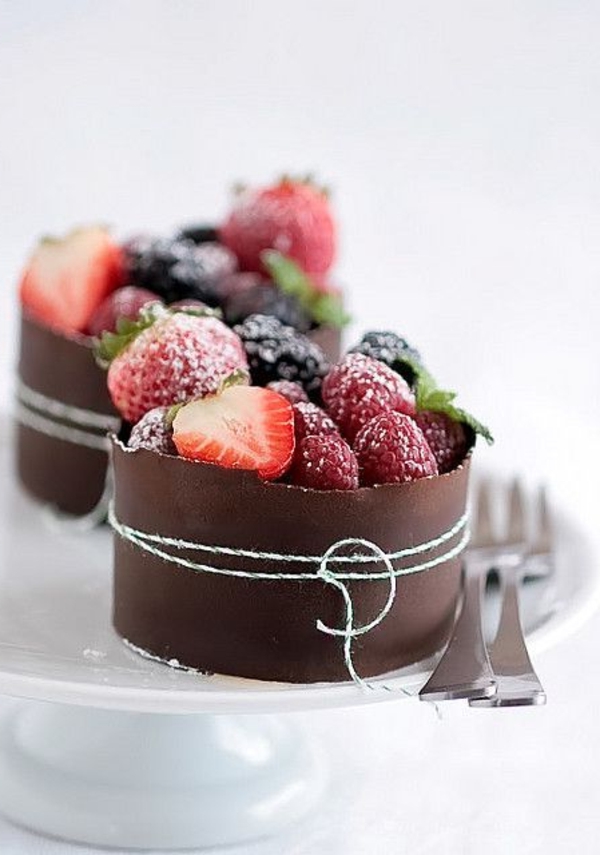 célébrer-un-annivercaire-avec-patisserie-originale-fraises=framboise-myrtilles