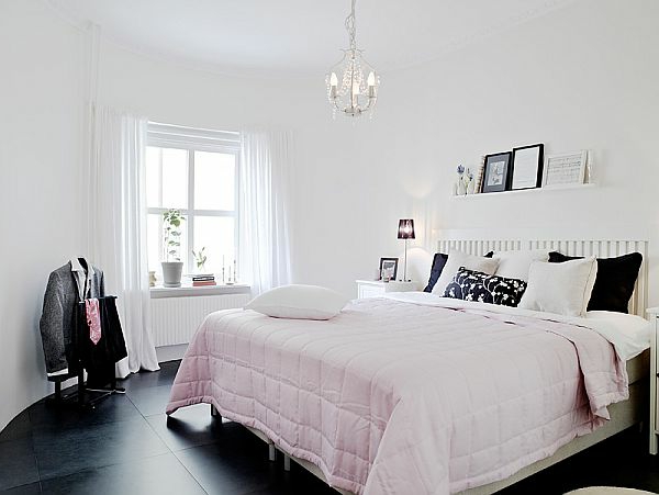 décoration-scandinave-chambre-à-coucher-en-rose-et-blanc