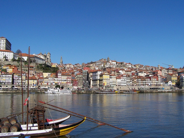 porto-vue-panorama-maisons-baie-de-porto-resized