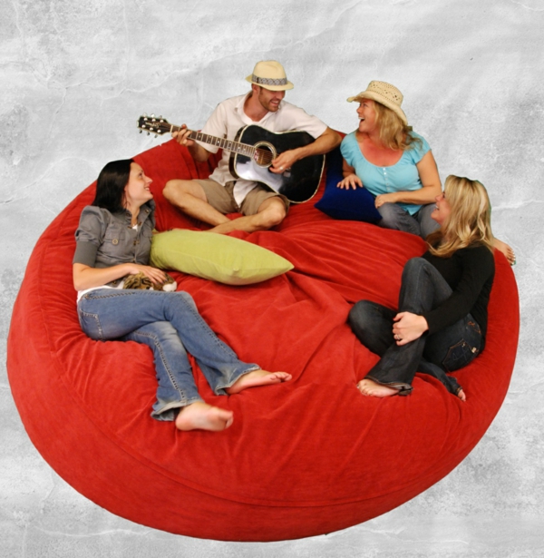 pouf-g%C3%A9ant-pour-plusieurs-personnes