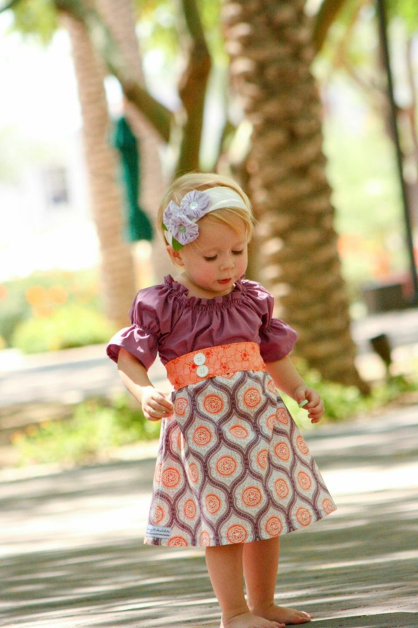 robe-colorée-pour-enfant-moderne
