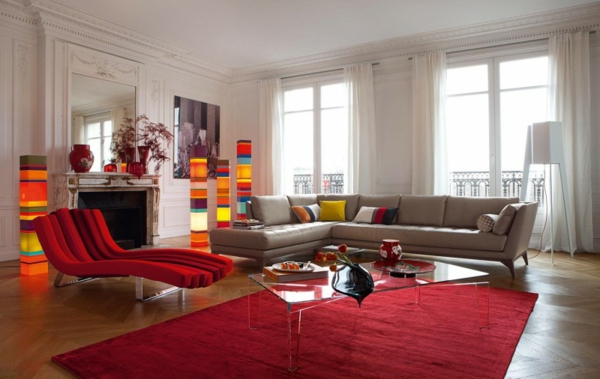 salon-roche-bobois-lampes-colorées-joyeuses