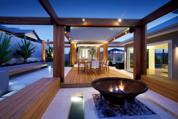 terrasse-en-bois-ou-composite-extérieur-moderne