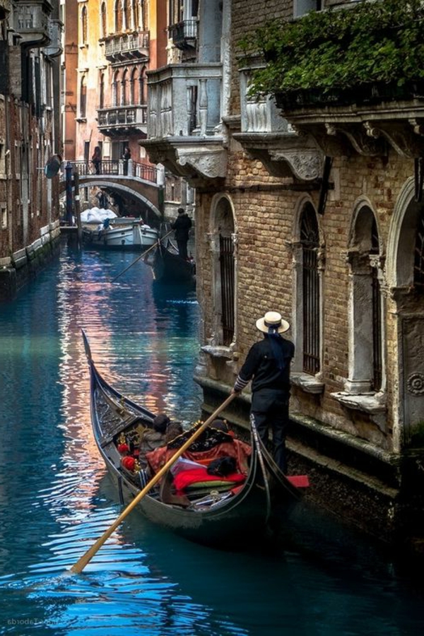 voyage-en-italie-gondolier