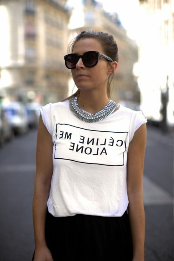 1-vêtements-moderne-femme-t-shirt