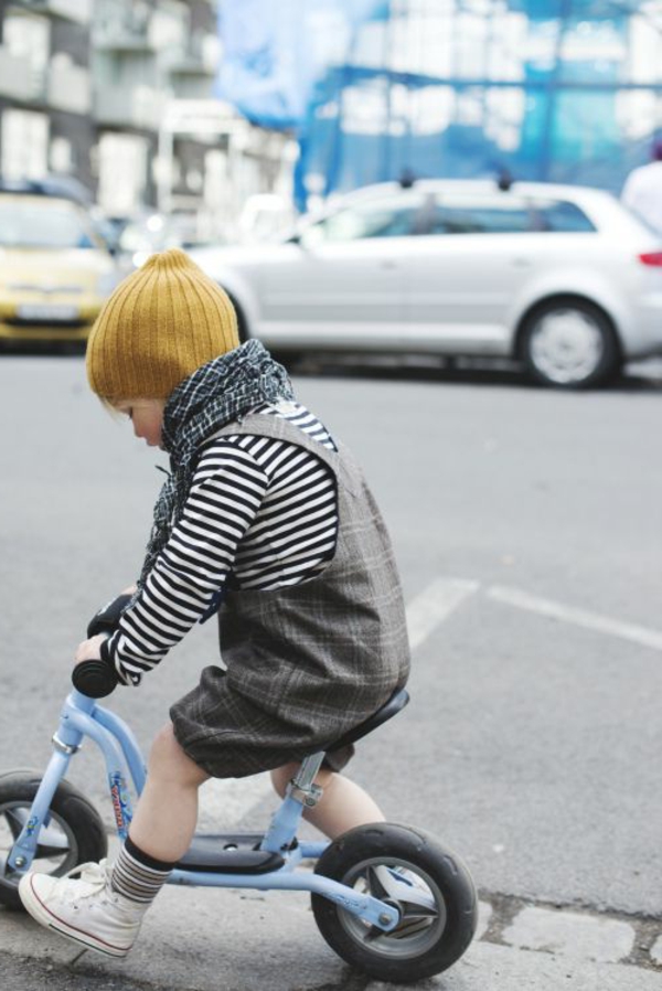 3-Etre-sportive-vêtement-cycliste-tenue-enfant-mignon-resized