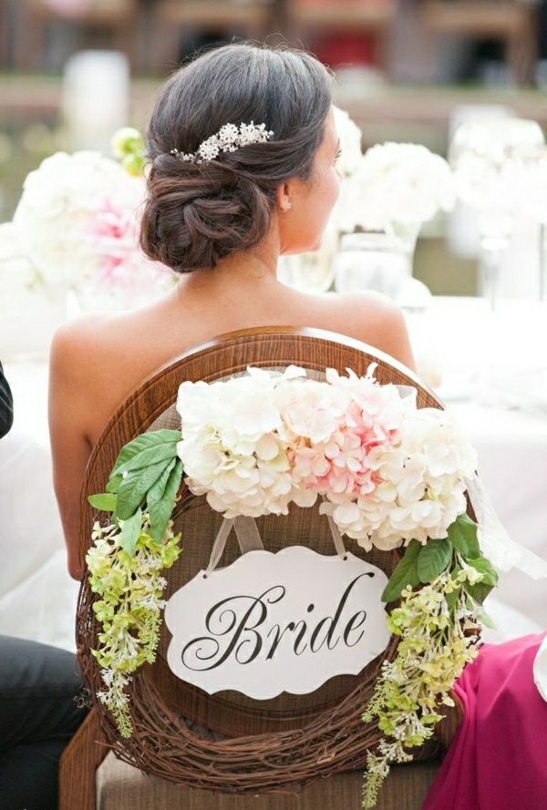 Décoration-florale-originale- mariée-cérémonie cheveux-la-mariée