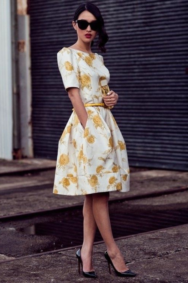 Fringue-moderne-au-style-vintage-robe-trapèze-rétro-à-la-mode