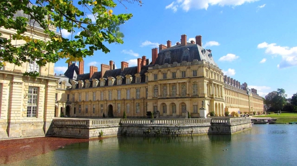 Le-château-de-Fontainebleau-resized