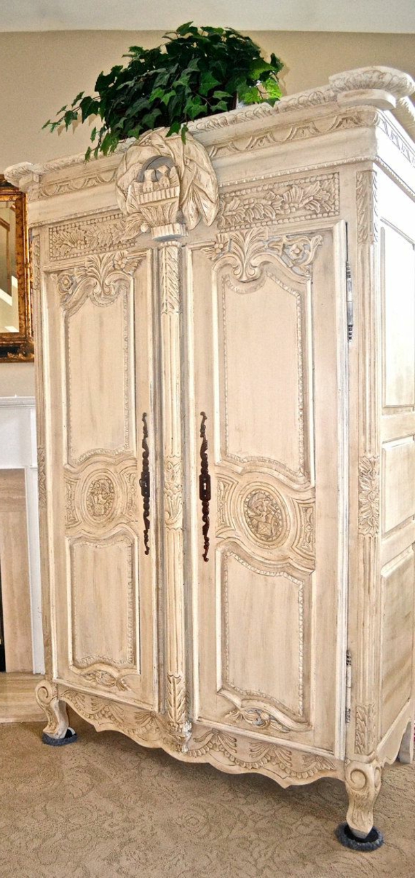armoire-baroque-ancienne