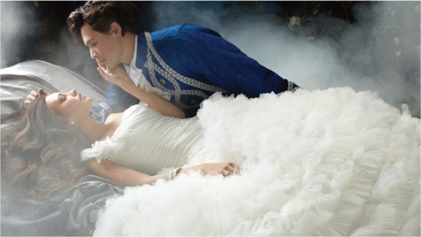 belle-couple-robe-de-mariée-inspirée-par-les-princesses-de-disney-snow-white